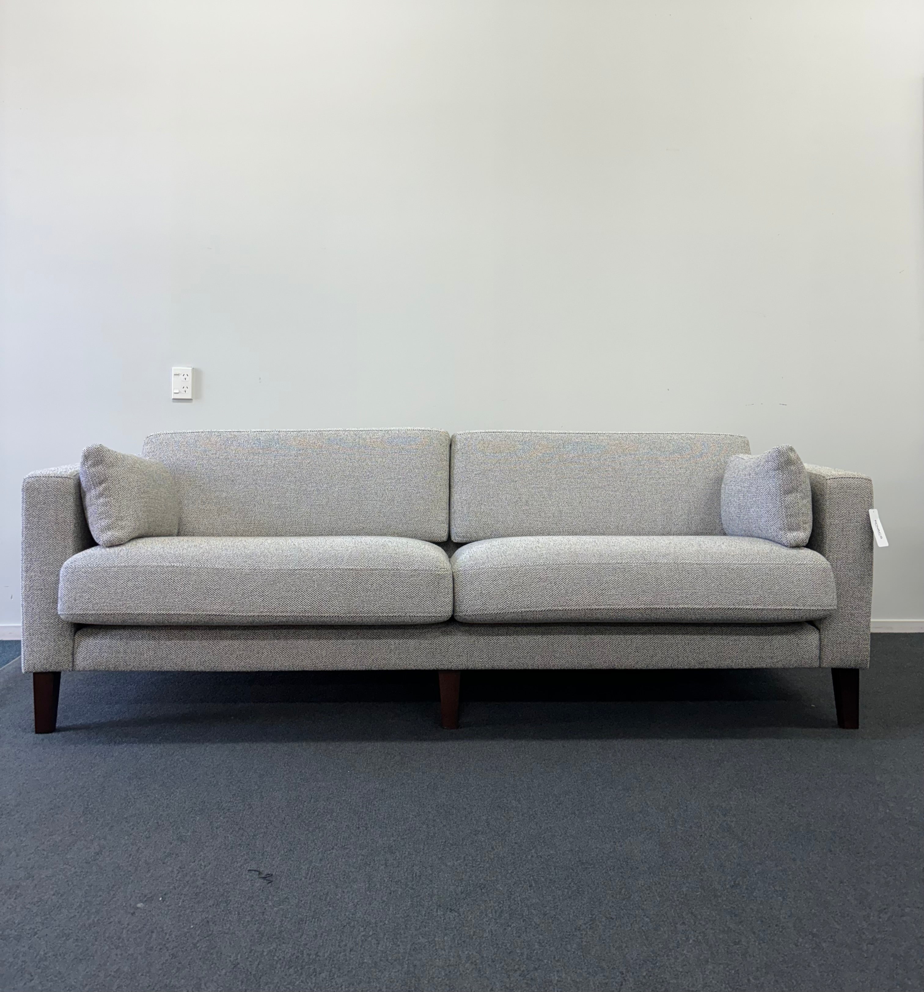 Kovacs Jigsaw 3.5 Seater - Mokum Palermo Dove Grey