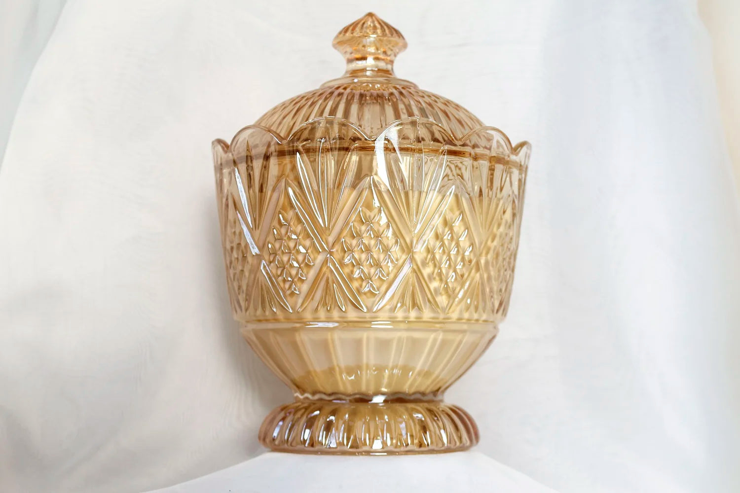 Divine Candle, Dusty