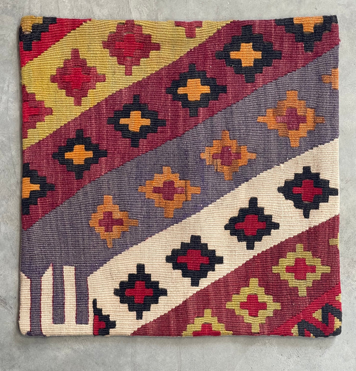 Gulendam Cushion 40x40