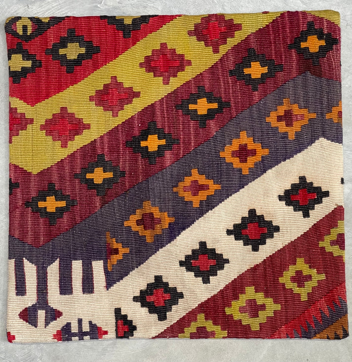 Sabahat Cushion 50x50