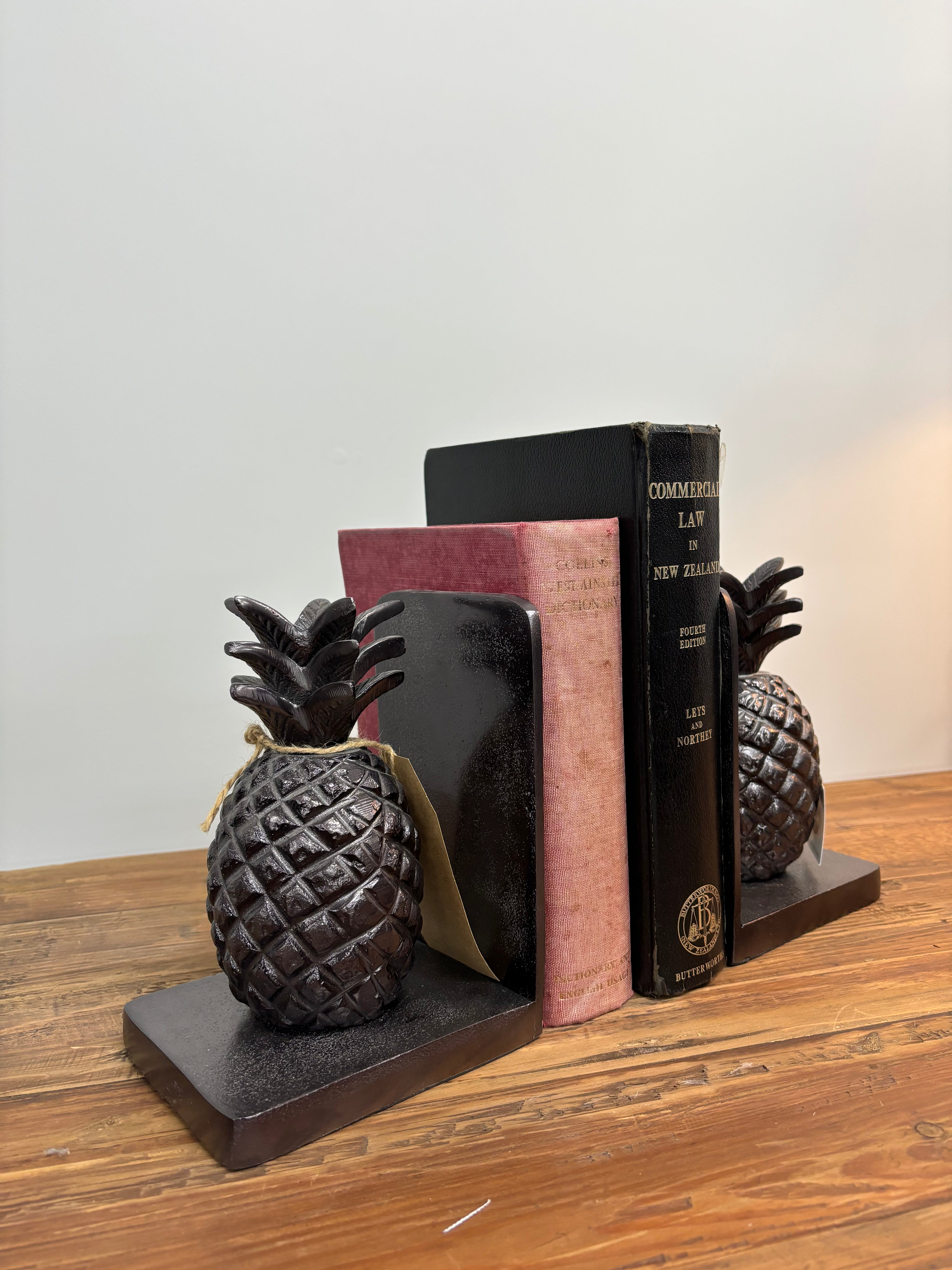 Pineapple Bookends