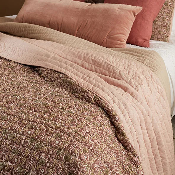 Wandering Floral Bedspread King Dusky Pink & Euro Cover